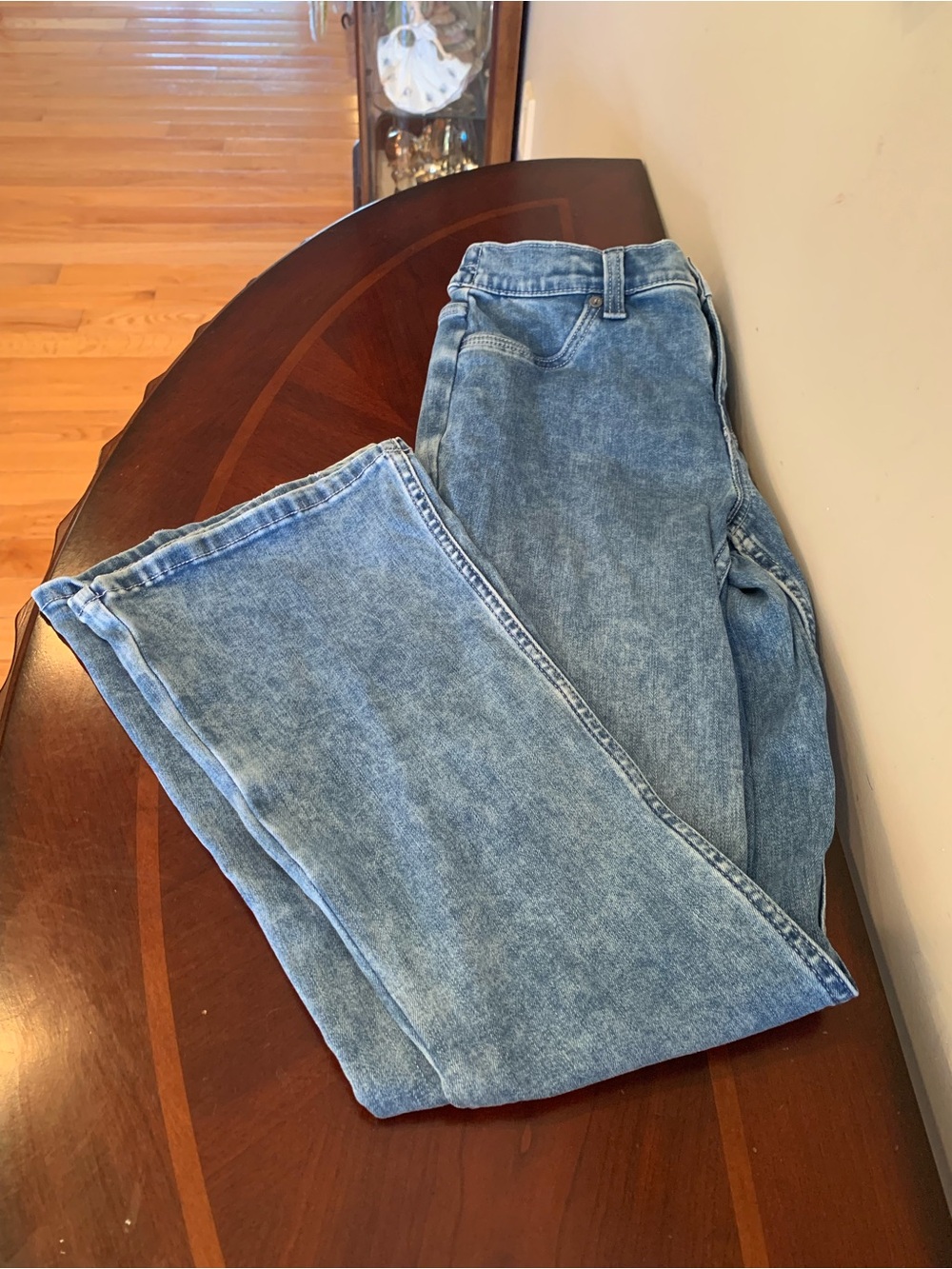 Aerie Light Blue Denim Jeans with Back Elastic Waistband front zipper